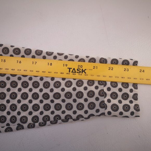 Rose & Olive Ladies Size Medium White with Olive Green Pattern Tunic / Blouse - Picture 9 of 10